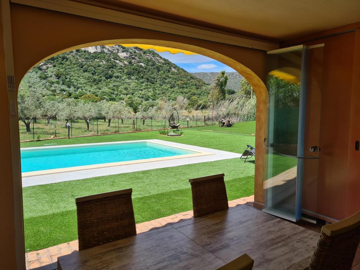 Lu Lioni Villa Paola San Teodoro Con Piscina Privata מראה חיצוני תמונה