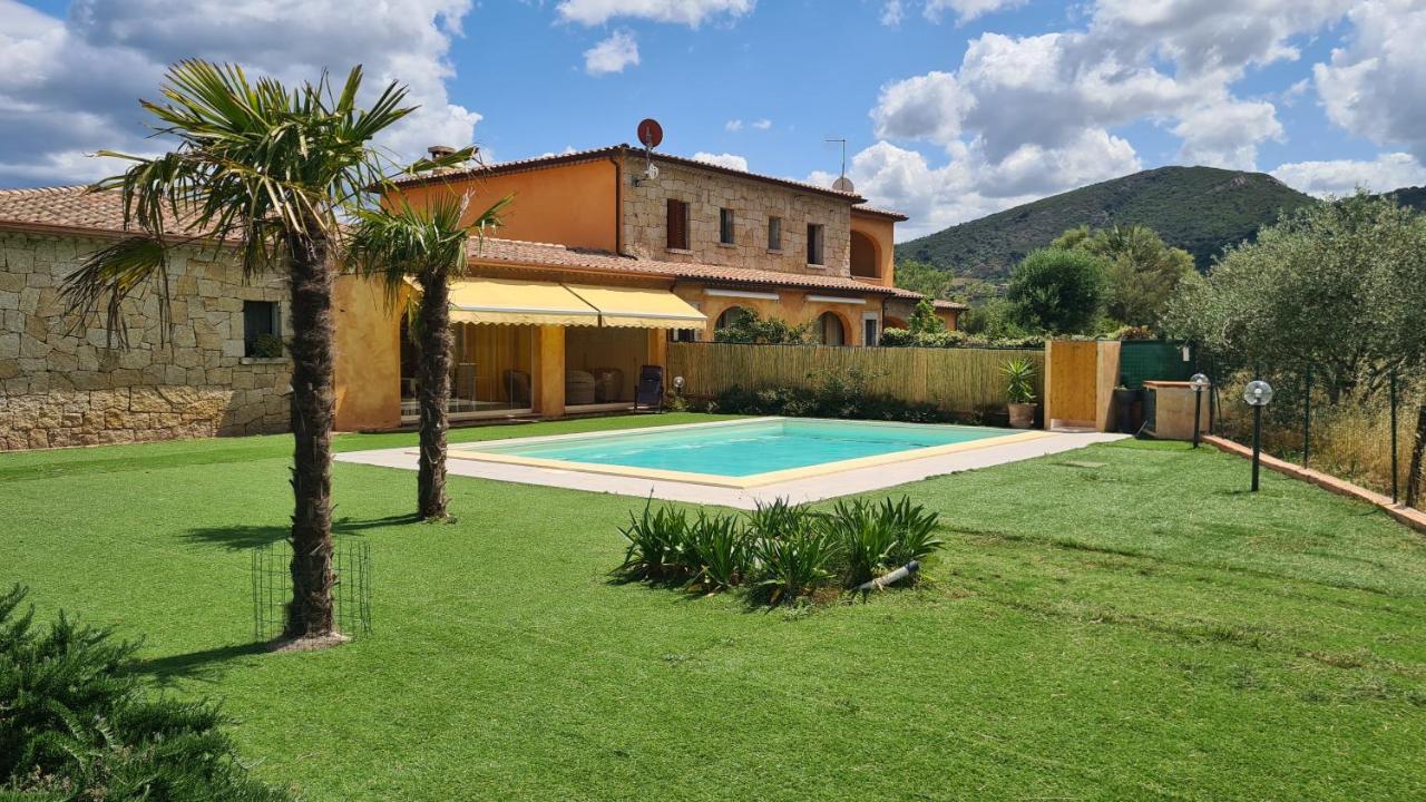 Lu Lioni Villa Paola San Teodoro Con Piscina Privata מראה חיצוני תמונה