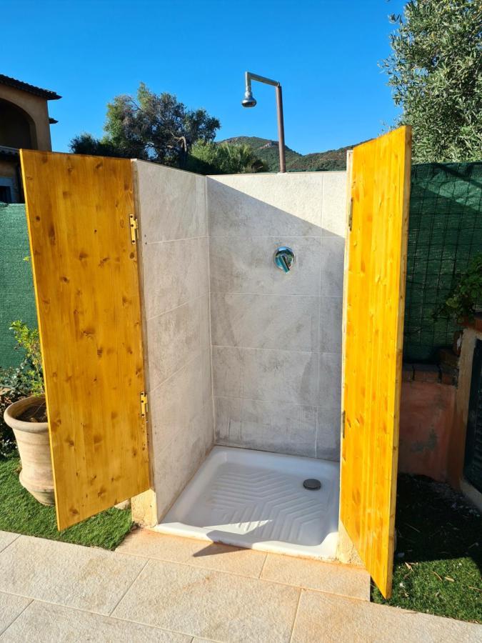 Lu Lioni Villa Paola San Teodoro Con Piscina Privata מראה חיצוני תמונה